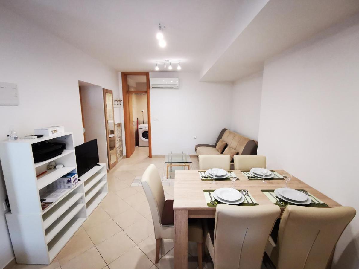 Meressa Paolia Apartments Novigrad  Exterior photo